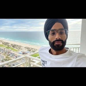 Meet your Posher, Damandeep